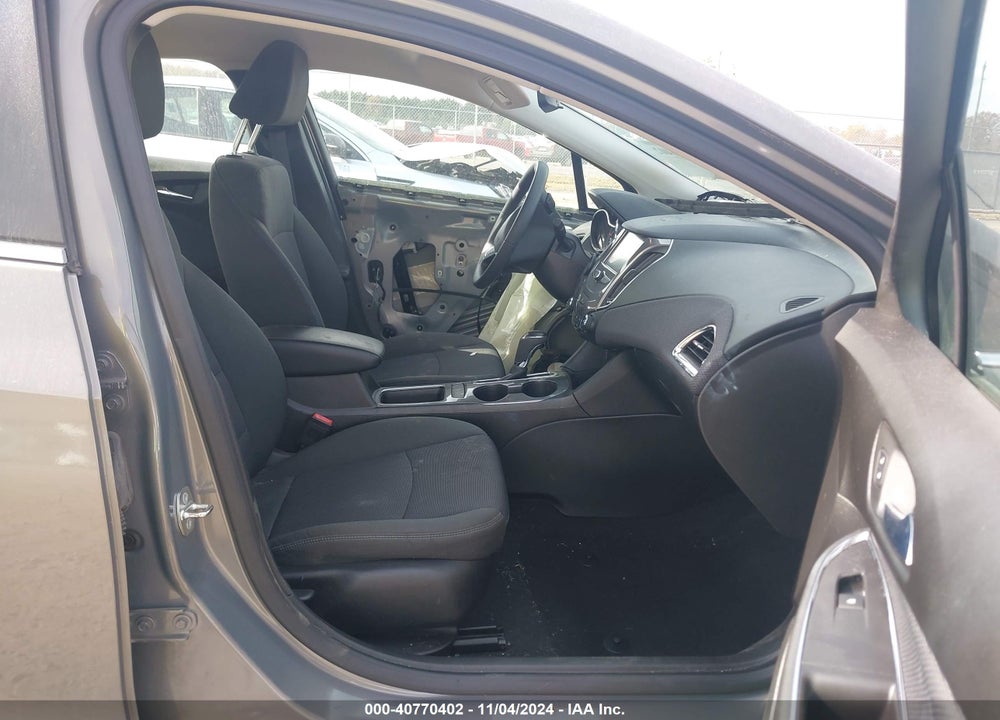 2017 CHEVROLET CRUZE LT AUTO VIN: 1G1BE5SM5H7140595