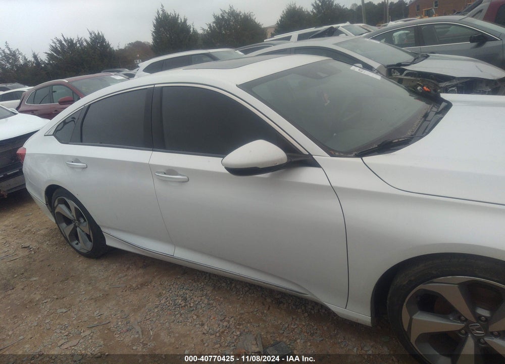 2018 HONDA ACCORD TOURING 2.0T VIN: 1HGCV2F92JA003561