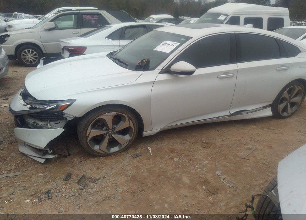 2018 HONDA ACCORD TOURING 2.0T VIN: 1HGCV2F92JA003561