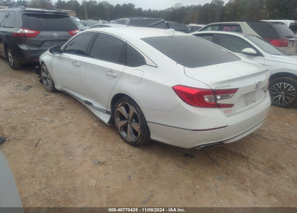 2018 HONDA ACCORD TOURING 2.0T VIN: 1HGCV2F92JA003561
