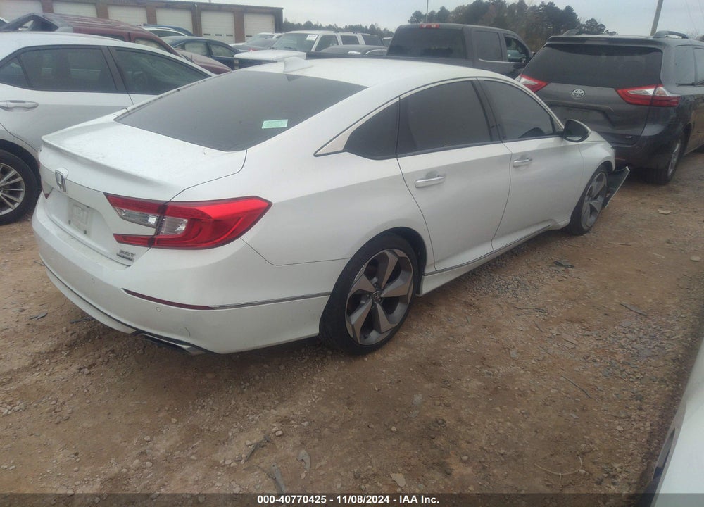2018 HONDA ACCORD TOURING 2.0T VIN: 1HGCV2F92JA003561