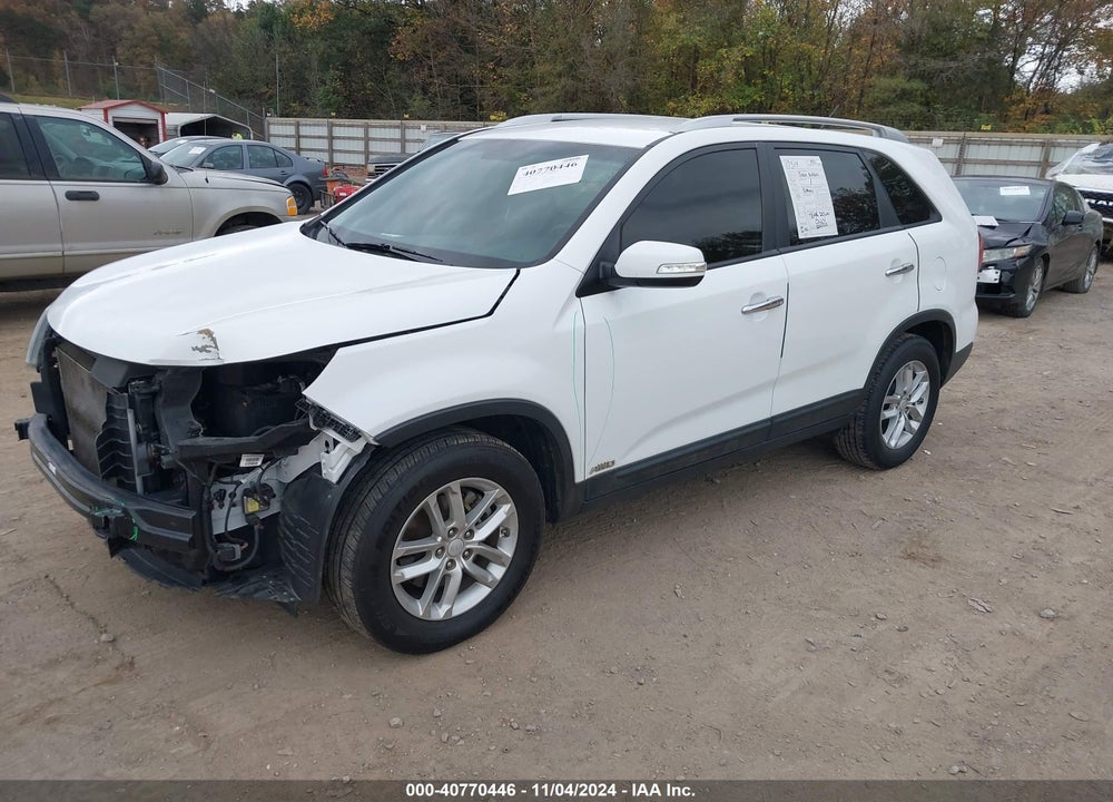 2015 KIA SORENTO LX V6 VIN: 5XYKTDA73FG648745