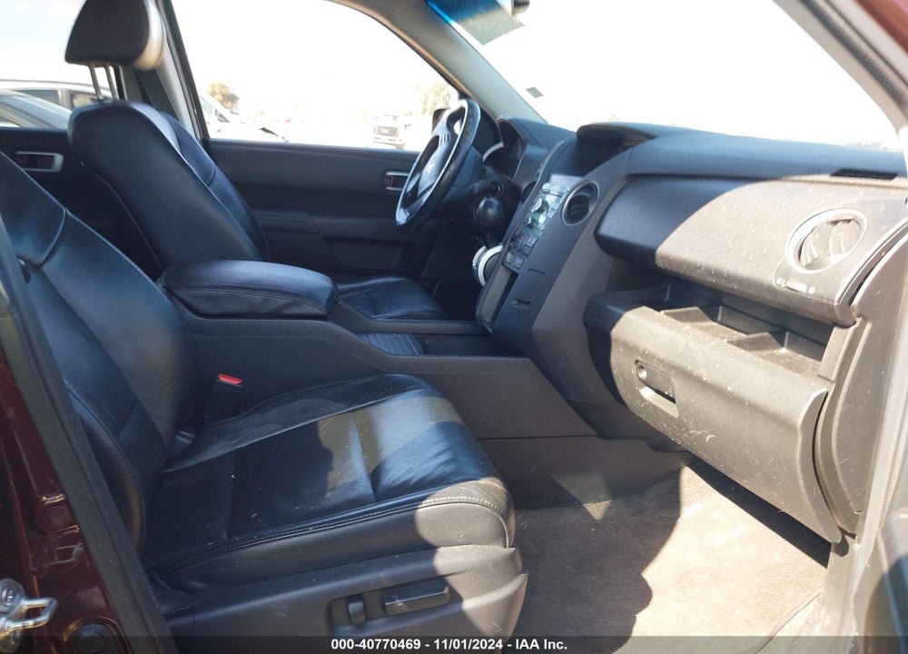 2011 HONDA PILOT EX-L VIN: 5FNYF3H55BB047631