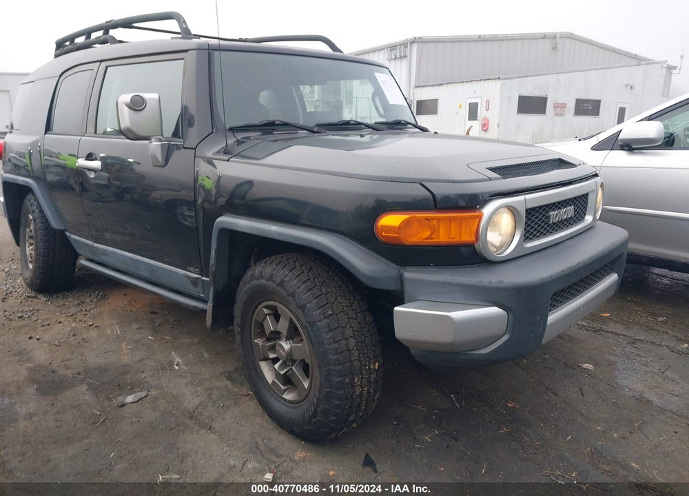 2007 TOYOTA FJ CRUISER VIN: JTEBU11FX70054952
