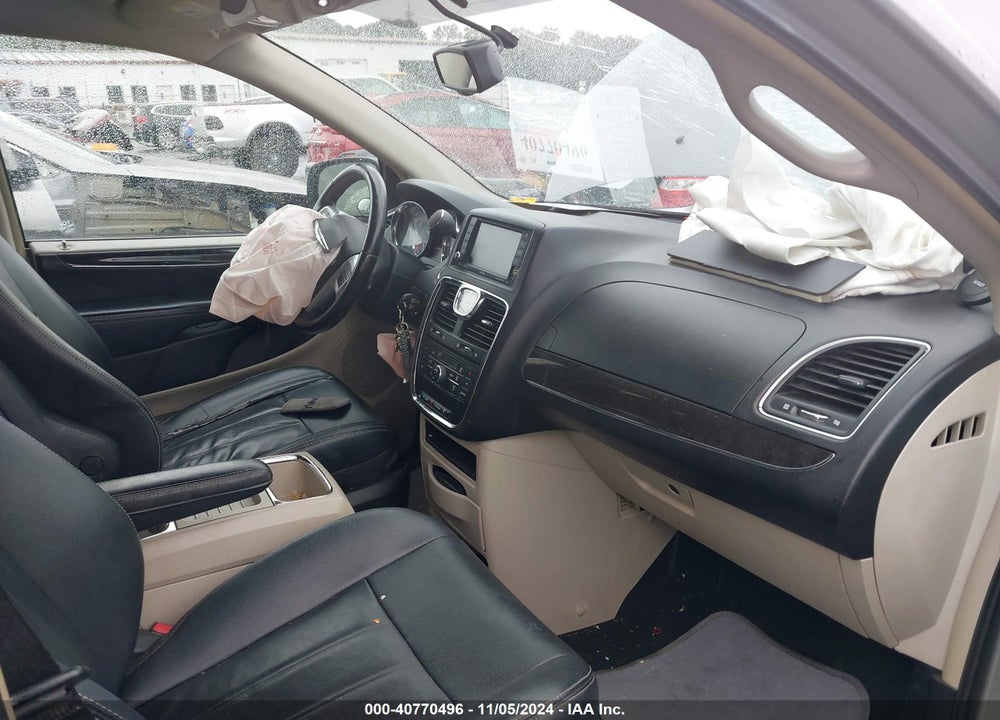 2014 CHRYSLER TOWN & COUNTRY TOURING VIN: 2C4RC1BG0ER115208