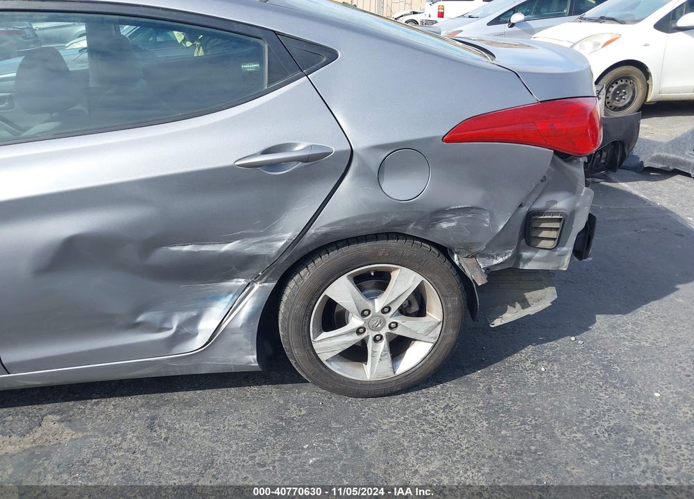 2013 HYUNDAI ELANTRA GLS VIN: KMHDH4AE0DU800738