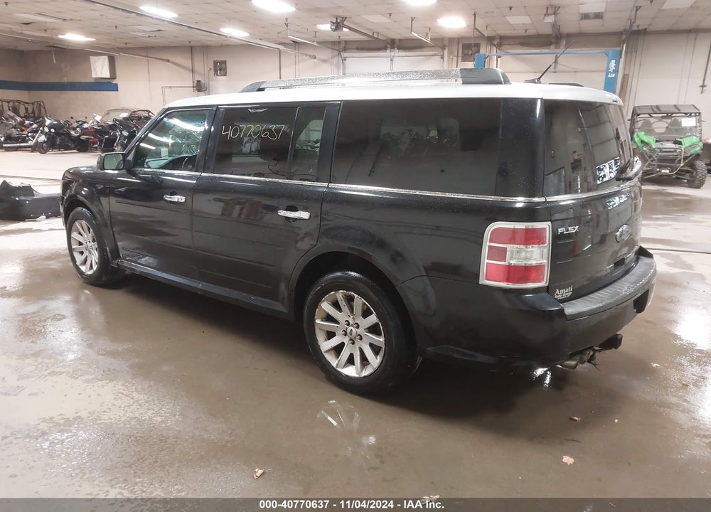 2009 FORD FLEX SEL VIN: 2FMEK62C09BA24090