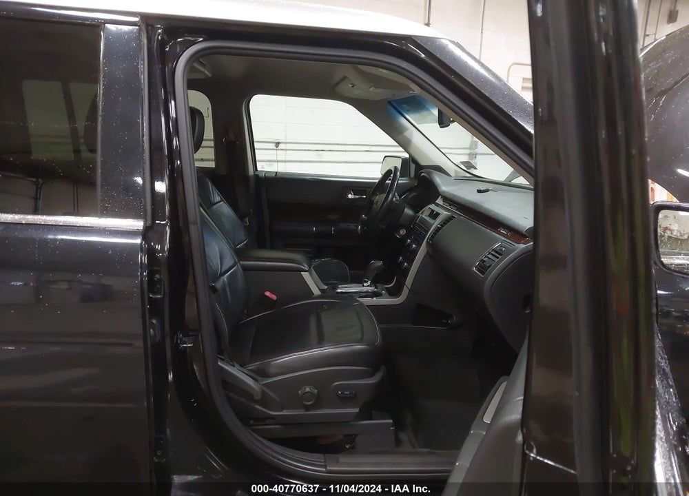 2009 FORD FLEX SEL VIN: 2FMEK62C09BA24090