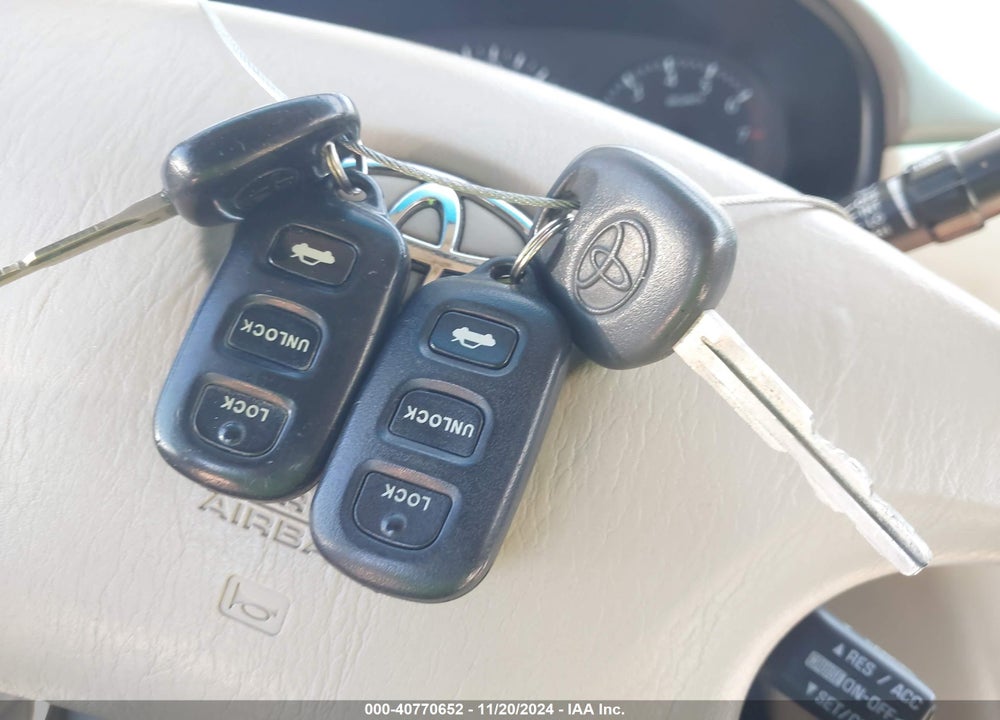 2002 TOYOTA CAMRY SOLARA SLE V6 VIN: 2T1FF28P52C588363