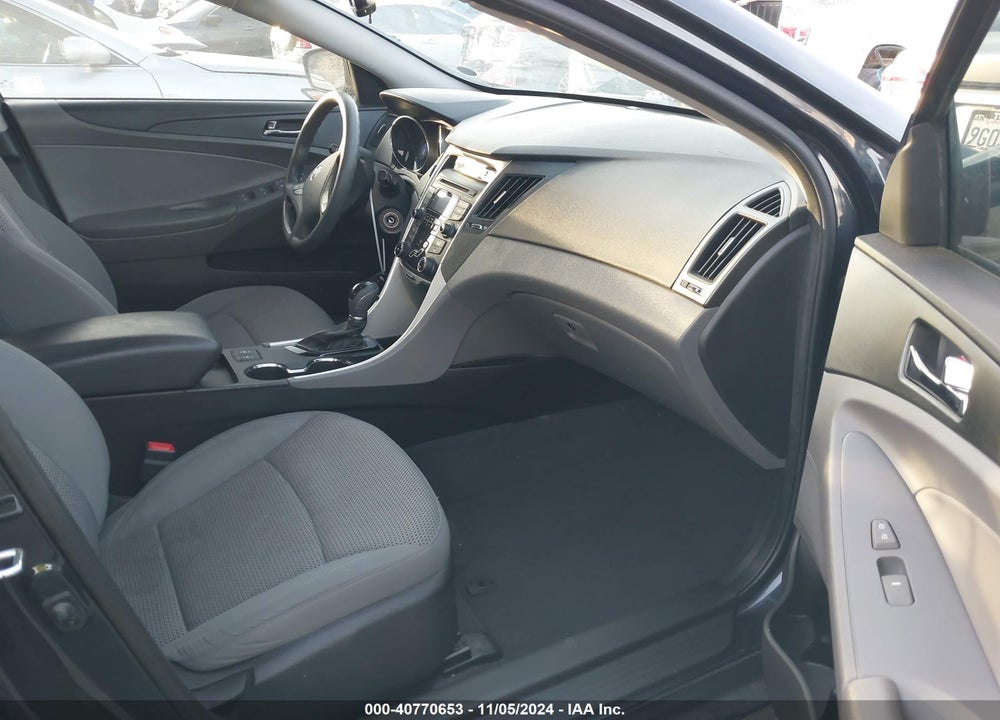 2013 HYUNDAI SONATA GLS VIN: 5NPEB4AC9DH530945
