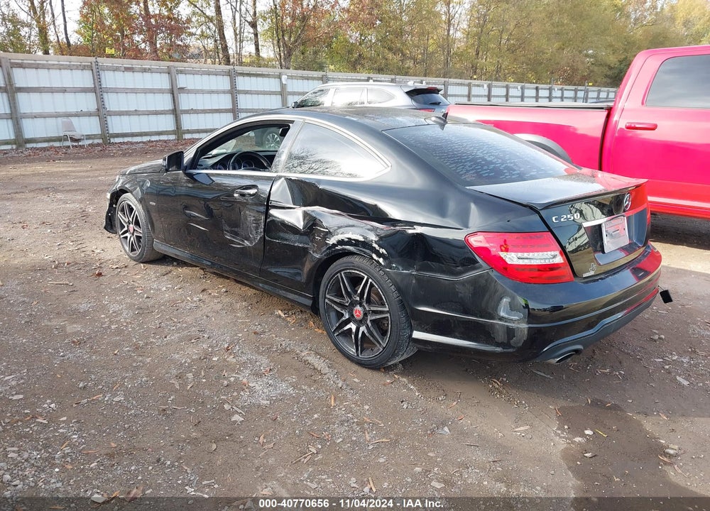 2013 MERCEDES-BENZ C VIN: WDDGJ4HB1DF990982