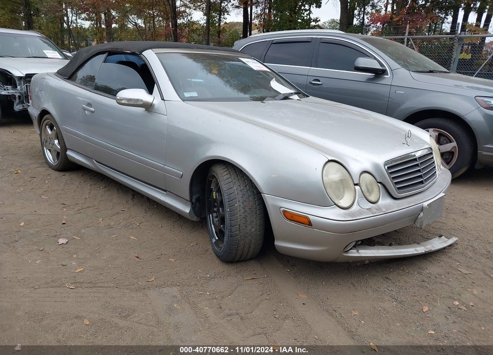 2000 MERCEDES-BENZ CLK 430 VIN: WDBLK70G0YT048412