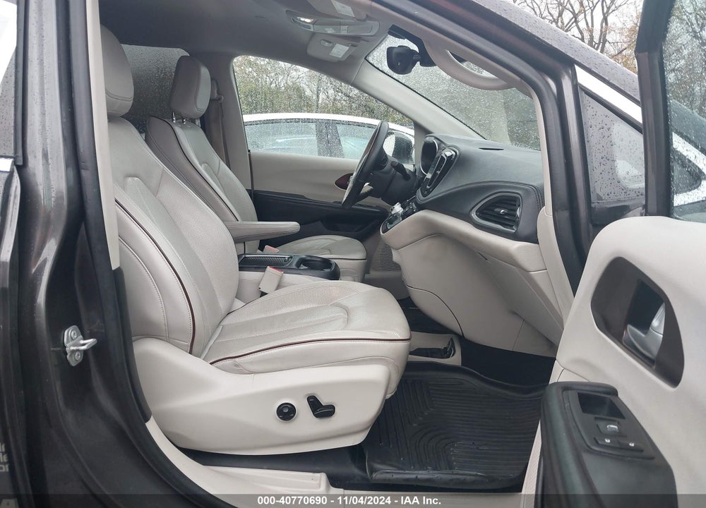 2017 CHRYSLER PACIFICA LIMITED VIN: 2C4RC1GG3HR638042