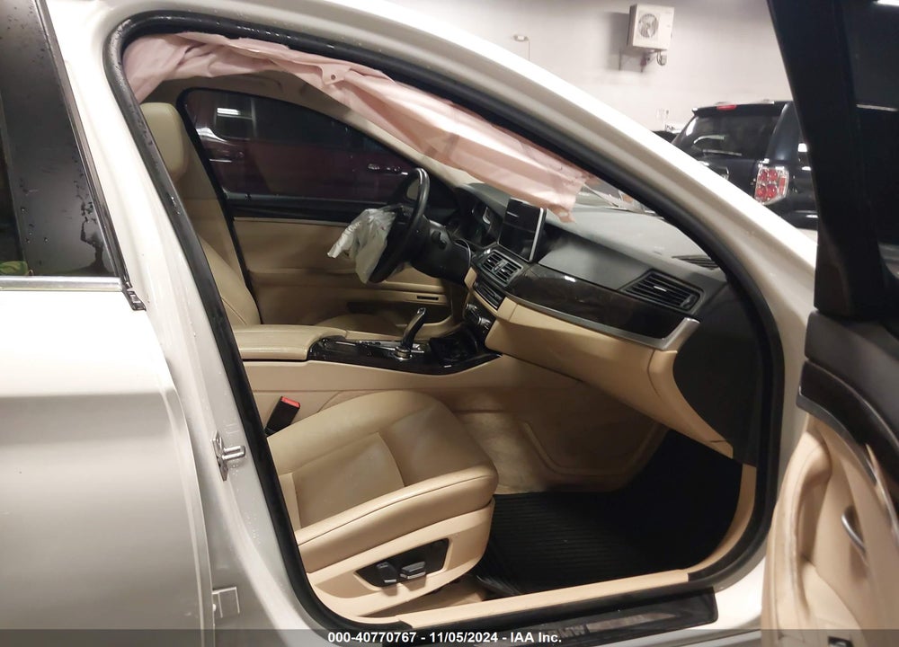 2012 BMW 528I XDRIVE VIN: WBAXH5C54CDW07153