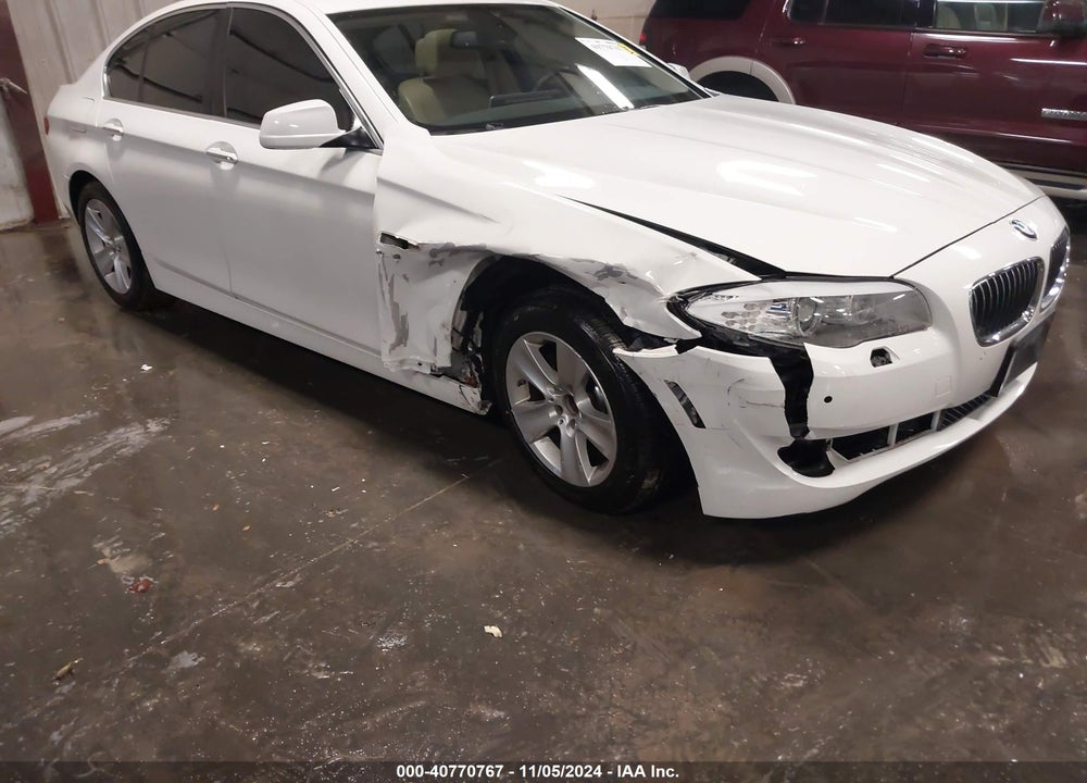 2012 BMW 528I XDRIVE VIN: WBAXH5C54CDW07153