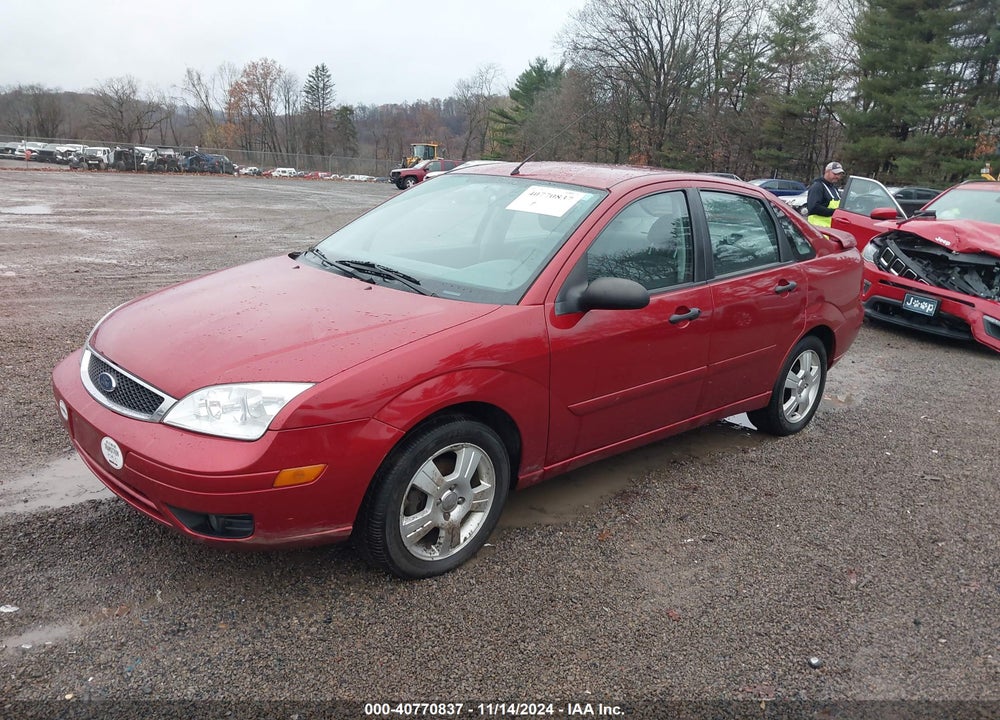 2005 FORD FOCUS ZX4 VIN: 1FAFP34N05W271843