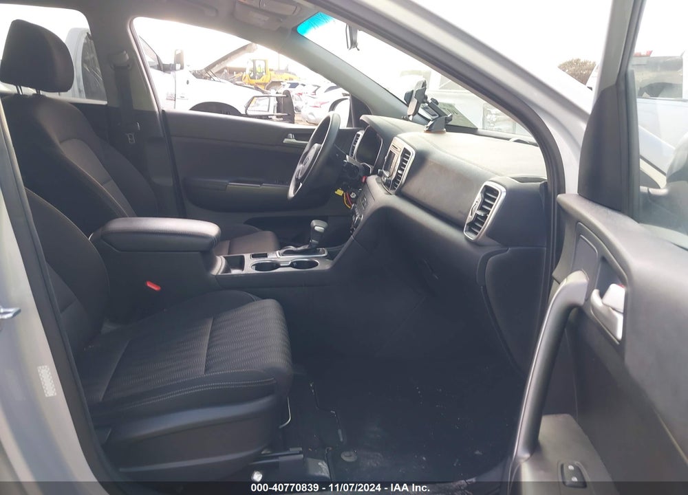 2019 KIA SPORTAGE LX VIN: KNDPM3AC6K7508643