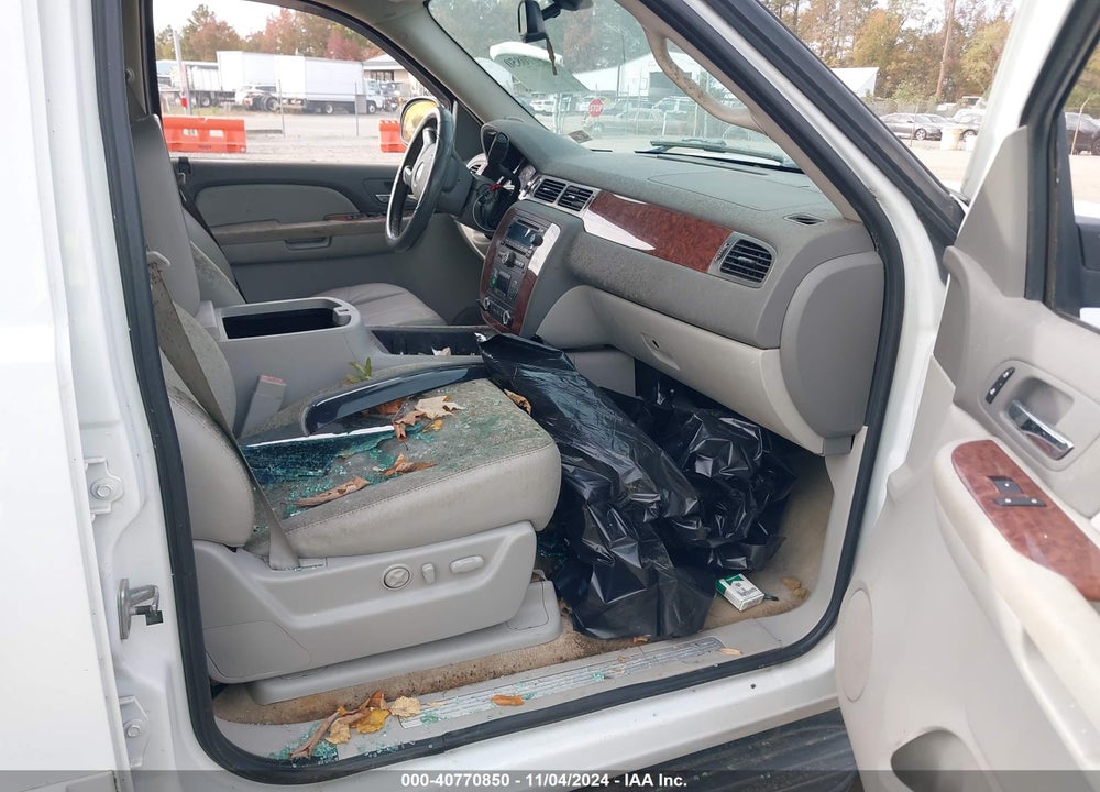2007 CHEVROLET SUBURBAN 1500 LT VIN: 3GNFK16317G316564