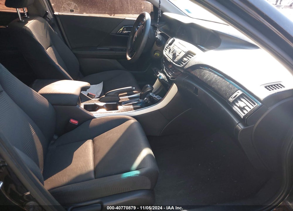 2017 HONDA ACCORD LX VIN: 1HGCR2F39HA160207