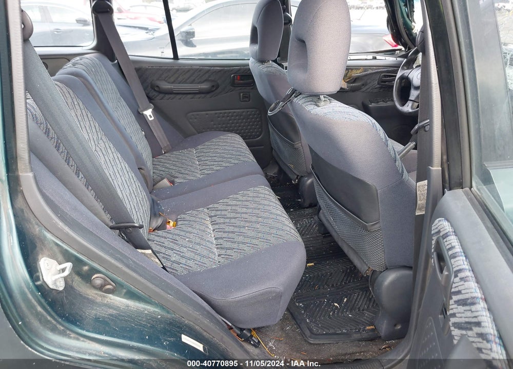 1998 TOYOTA RAV4 VIN: JT3GP10V9W0030168