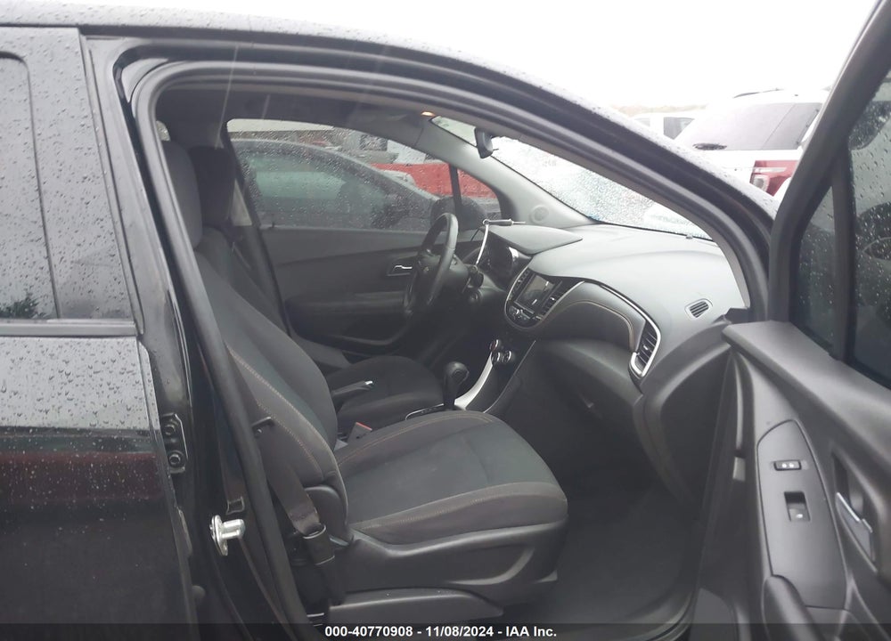 2019 CHEVROLET TRAX LS VIN: 3GNCJKSB6KL223385