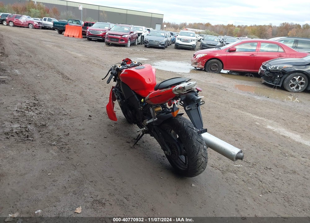 2005 KAWASAKI NINJA ZX 10R VIN: JKAZXCC165A026493
