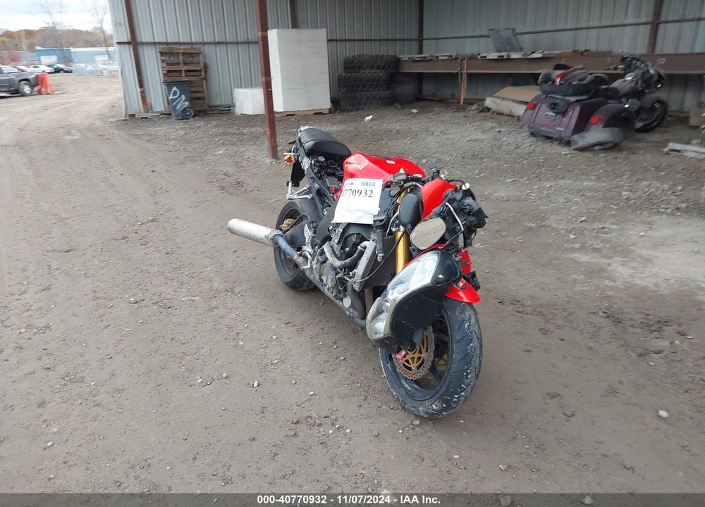 2005 KAWASAKI NINJA ZX 10R VIN: JKAZXCC165A026493