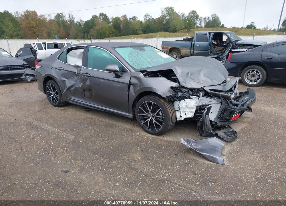 2021 TOYOTA CAMRY SE VIN: 4T1T11AK2MU567756