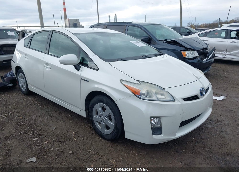 2011 TOYOTA PRIUS TWO VIN: JTDKN3DU7B5361384
