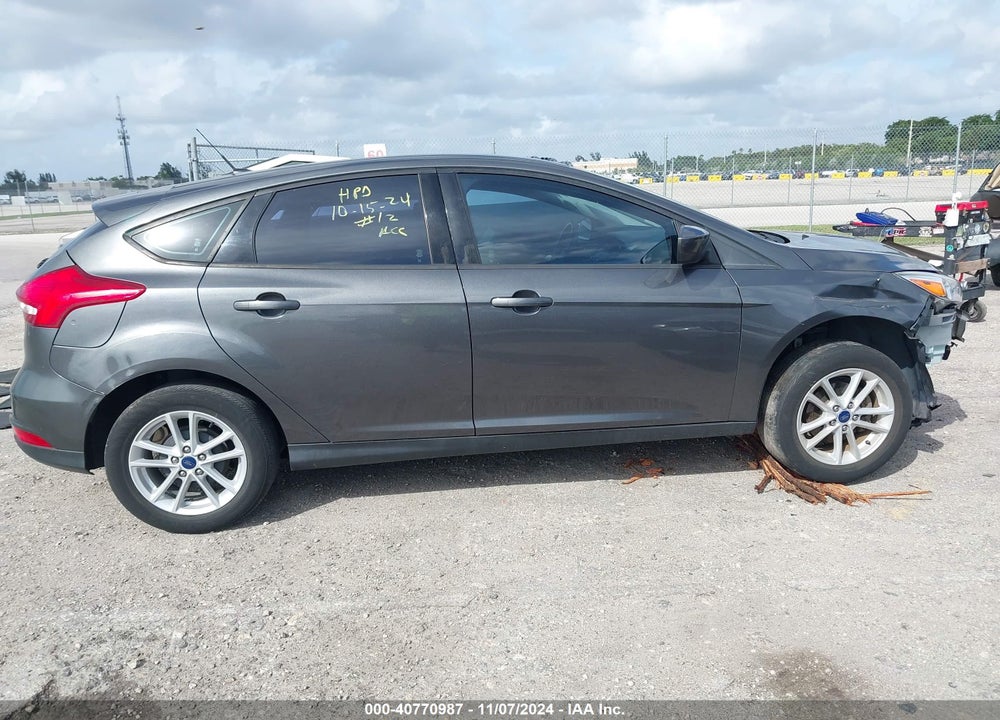 2018 FORD FOCUS SE VIN: 1FADP3K2XJL275362