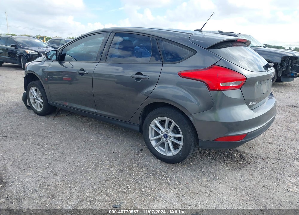 2018 FORD FOCUS SE VIN: 1FADP3K2XJL275362