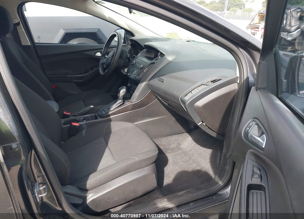 2018 FORD FOCUS SE VIN: 1FADP3K2XJL275362