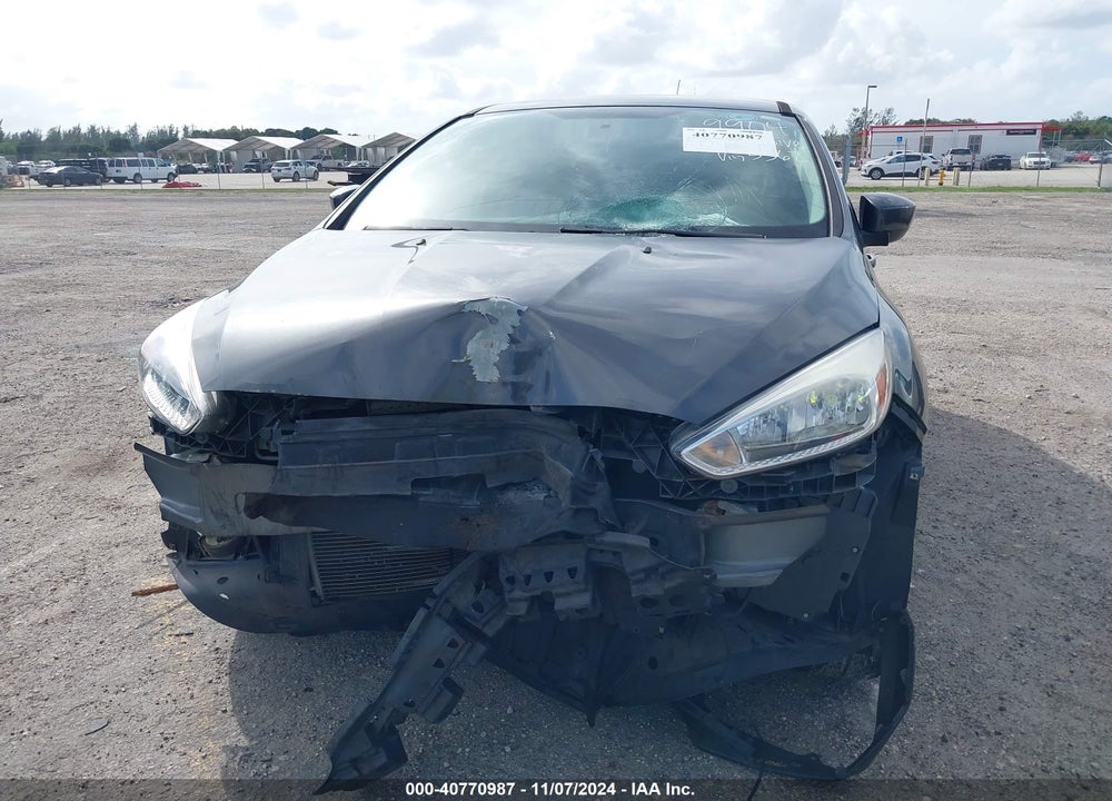 2018 FORD FOCUS SE VIN: 1FADP3K2XJL275362