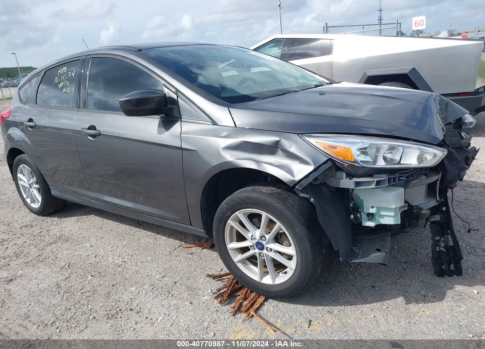 2018 FORD FOCUS SE VIN: 1FADP3K2XJL275362