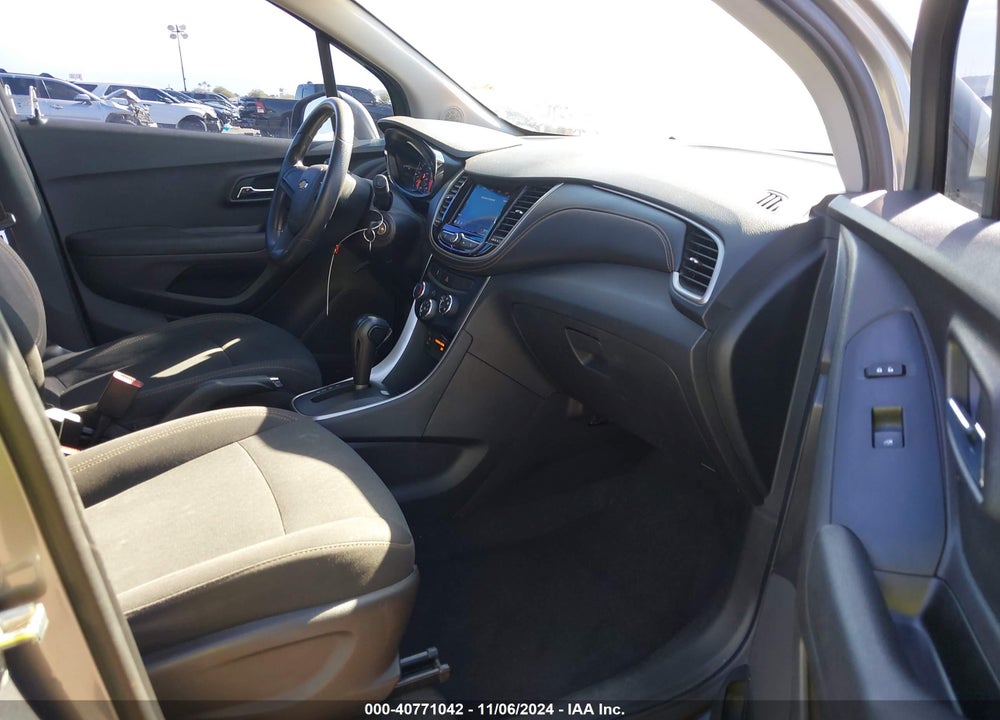 2020 CHEVROLET TRAX FWD LS VIN: 3GNCJKSB6LL210248