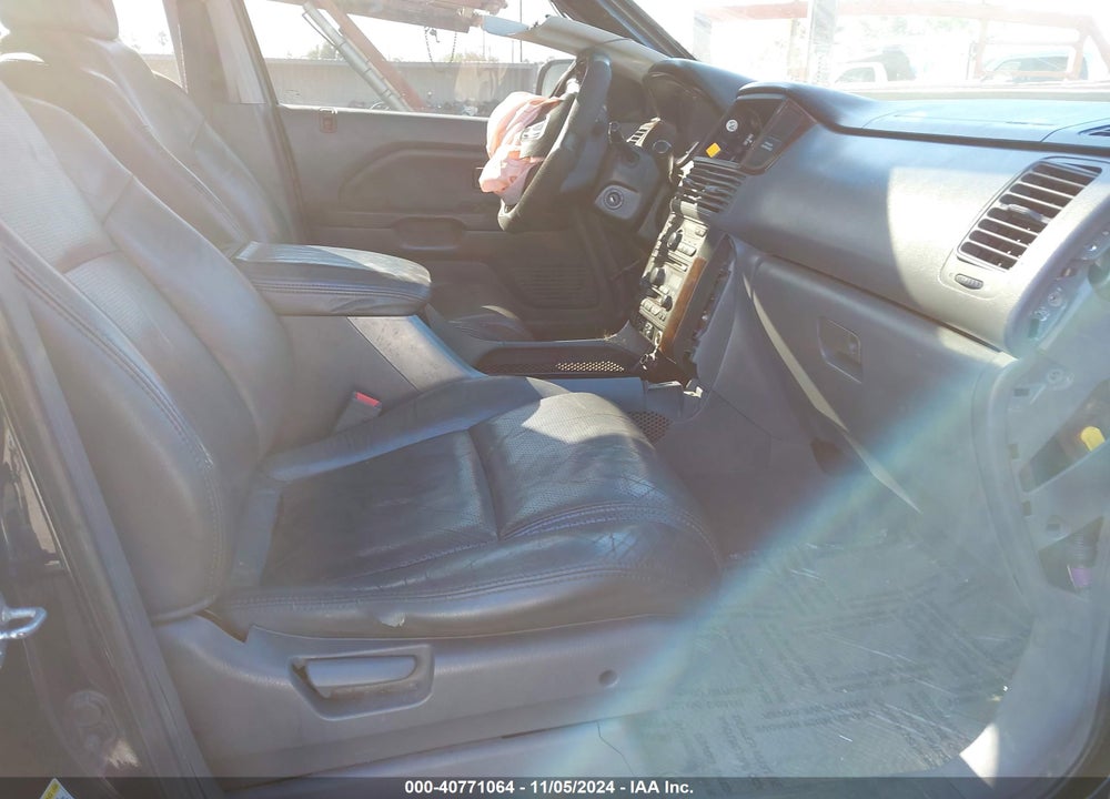 2005 HONDA PILOT EX-L VIN: 2HKYF18755H542603