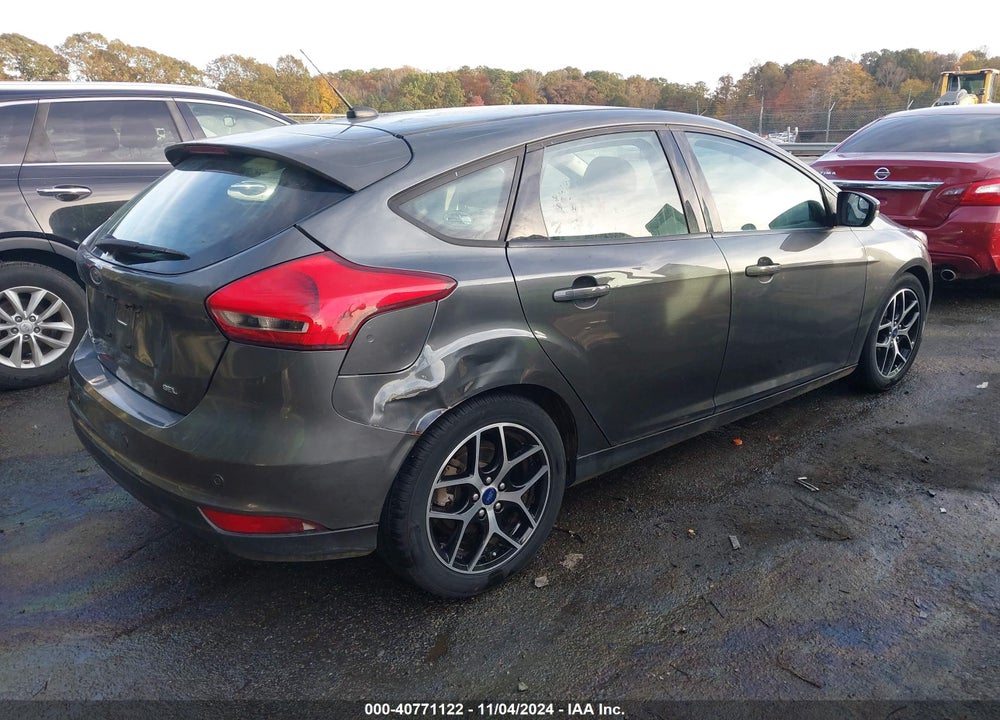 2017 FORD FOCUS SEL VIN: 1FADP3M29HL330603