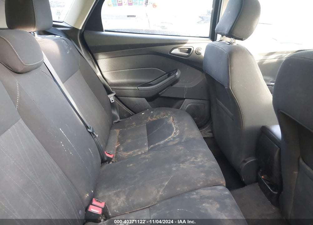 2017 FORD FOCUS SEL VIN: 1FADP3M29HL330603