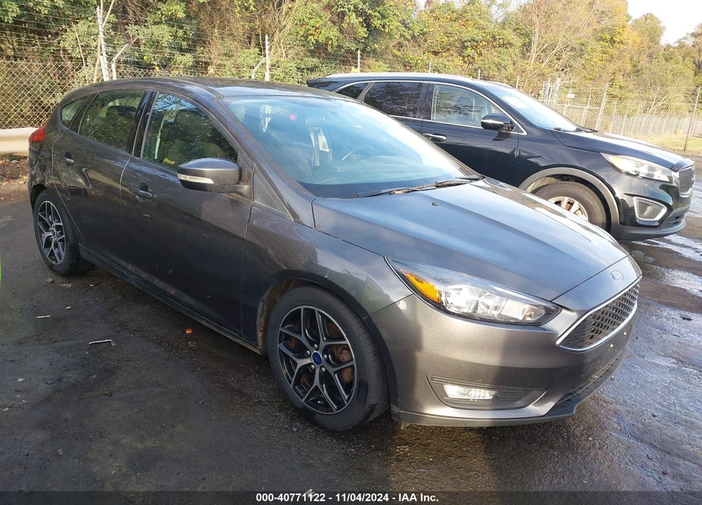 2017 FORD FOCUS SEL VIN: 1FADP3M29HL330603