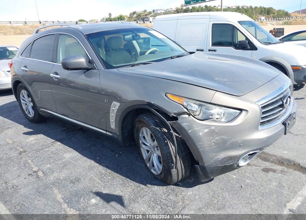 2015 INFINITI QX70 VIN: JN8CS1MU9FM382027