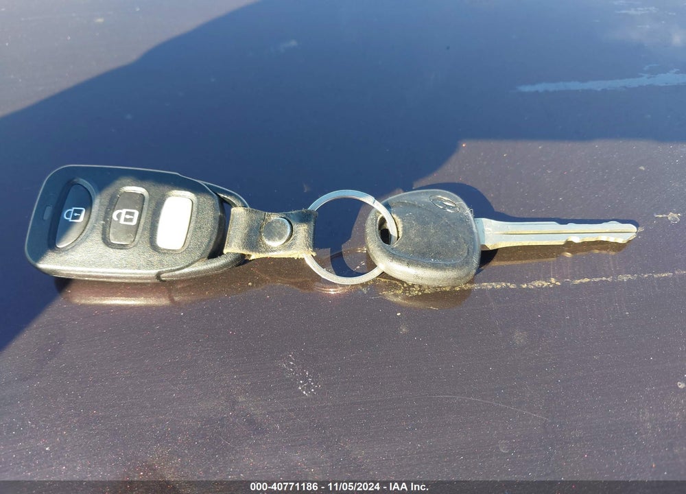 2008 HYUNDAI ELANTRA GLS/SE VIN: KMHDU46D38U318198