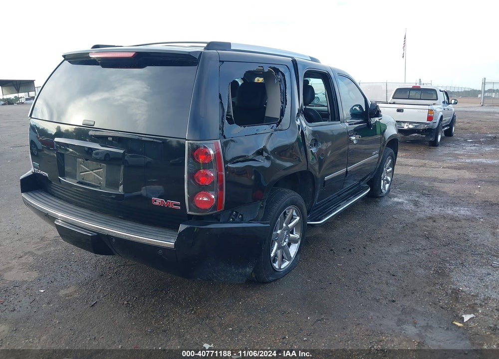 2012 GMC YUKON DENALI VIN: 1GKS2EEF6CR185589