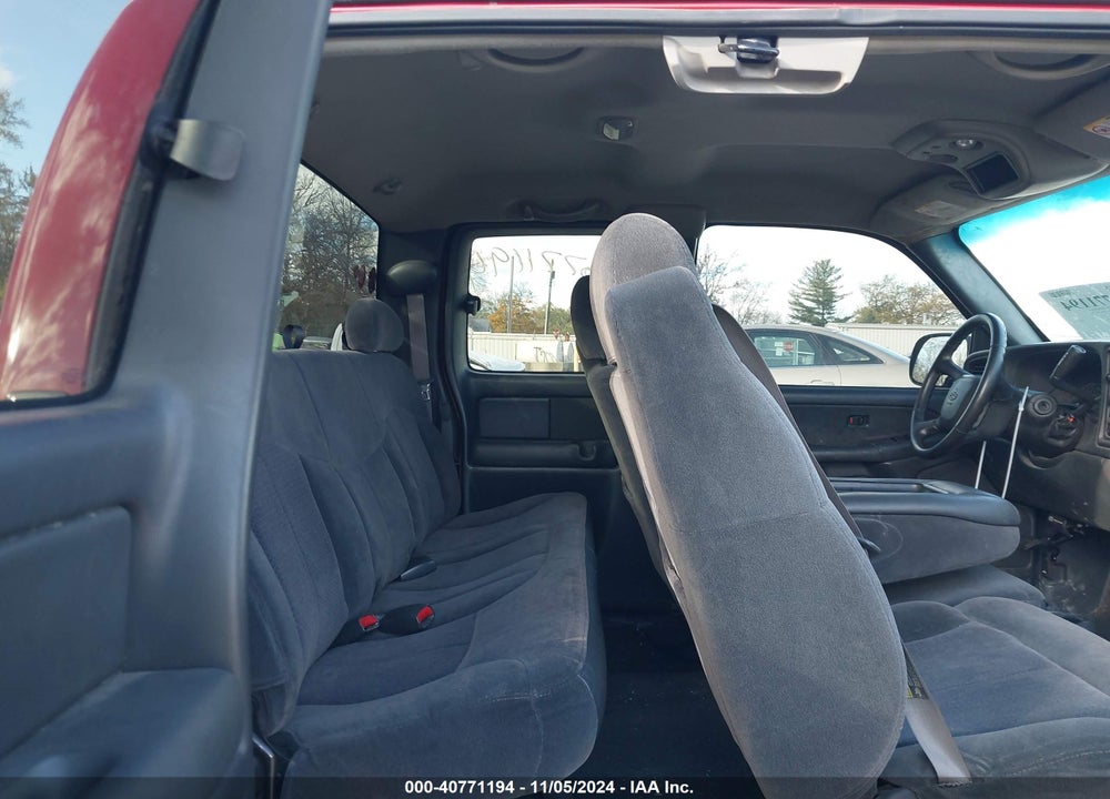 2002 CHEVROLET SILVERADO 1500 LS VIN: 2GCEC19V421109103