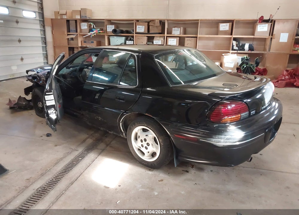 1998 PONTIAC GRAND AM SE VIN: 1G2NE52M3WM526102
