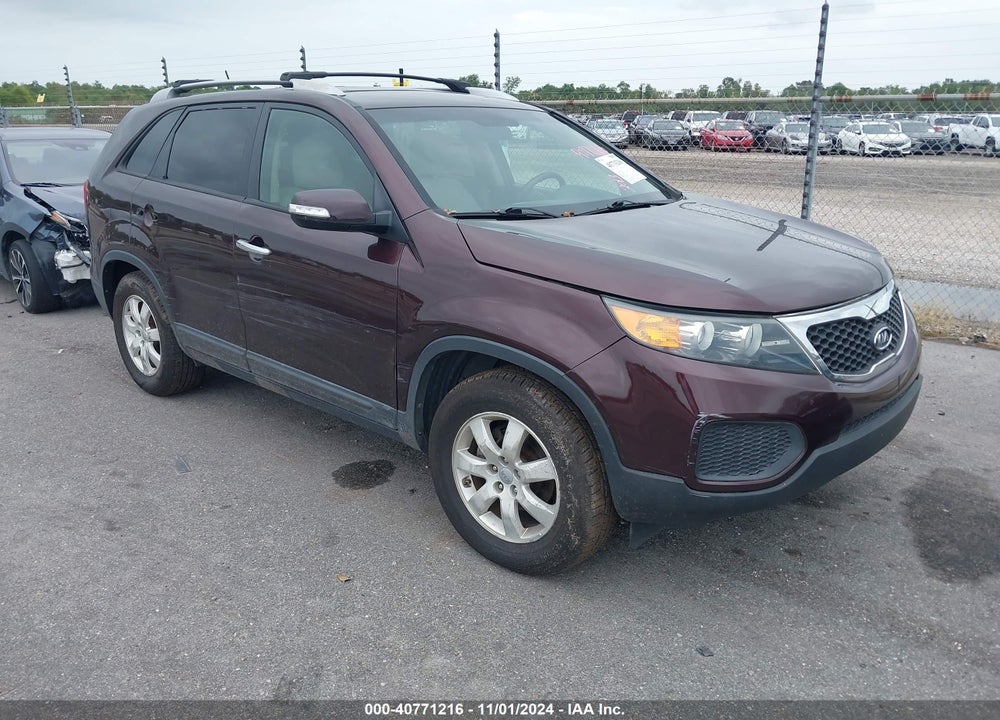 2013 KIA SORENTO LX V6 VIN: 5XYKT4A29DG309876