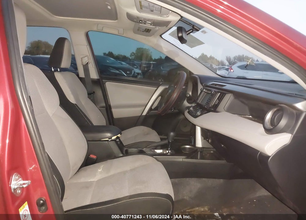 2016 TOYOTA RAV4 XLE VIN: 2T3WFREV6GW286296