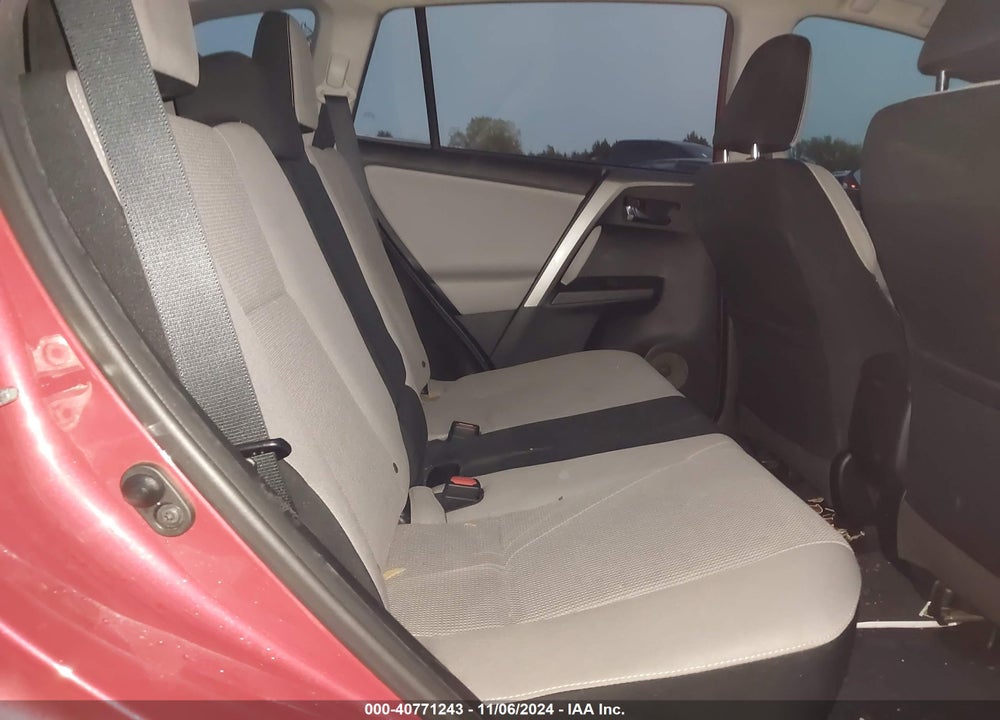 2016 TOYOTA RAV4 XLE VIN: 2T3WFREV6GW286296