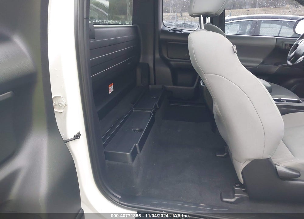 2017 TOYOTA TACOMA SR VIN: 5TFRX5GN8HX092379