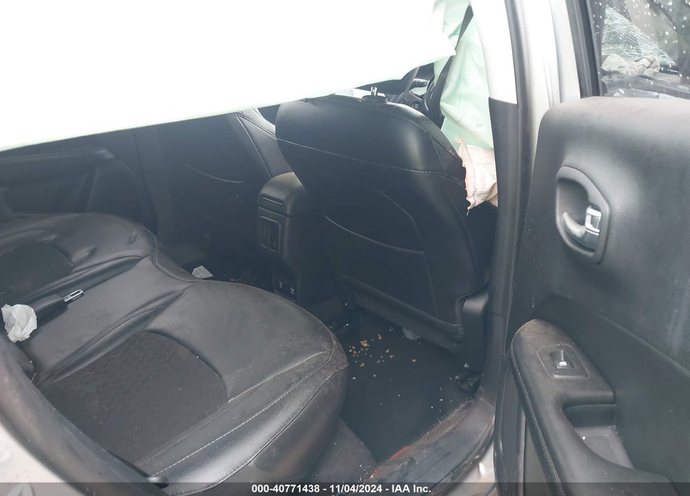 2019 JEEP COMPASS VIN: 3C4NJCBB5KT612929