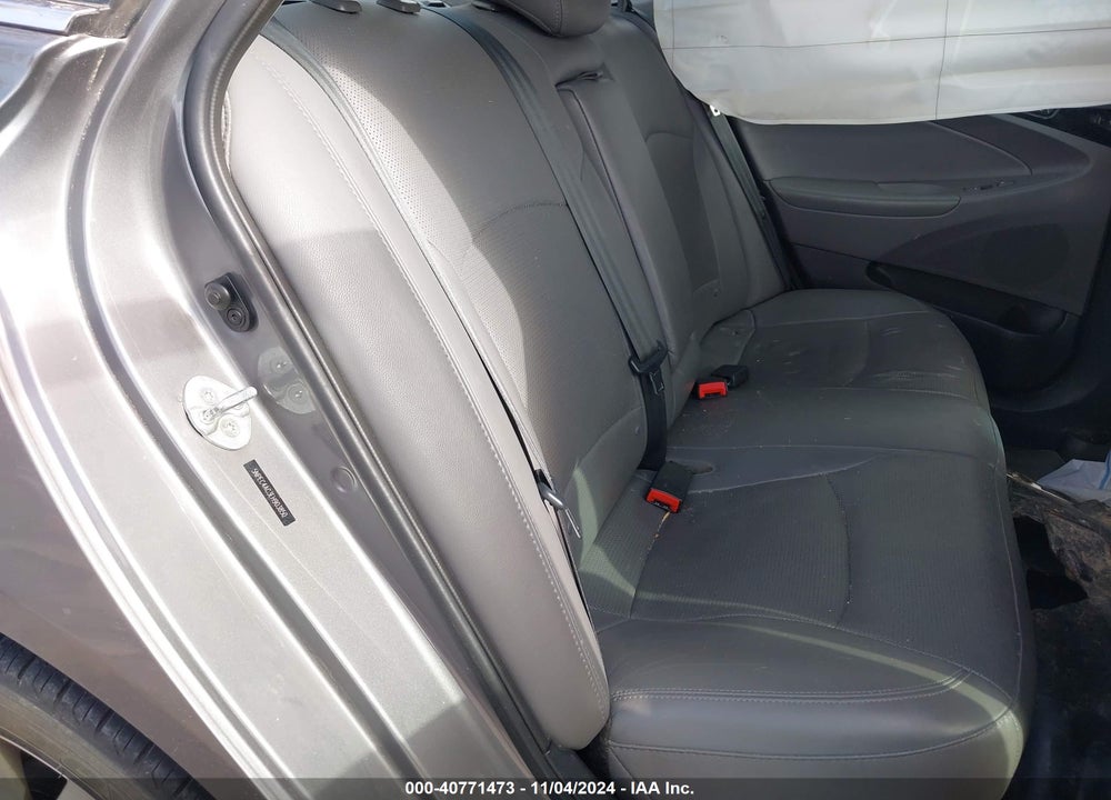 2014 HYUNDAI SONATA VIN: 5NPEC4AC3EH903850